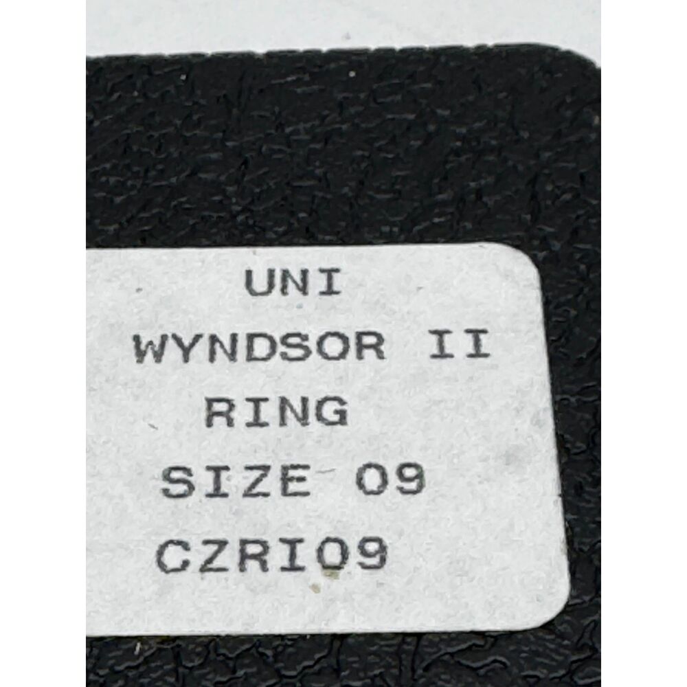 Wyndsor II Ring size 9 , gold and silver tone beautiful fashion ring - Picture 3 of 5